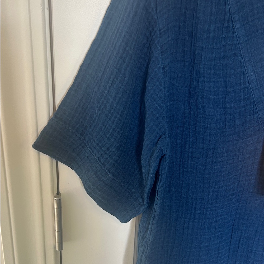 Faherty Navy V-Neck Blouse - Picture 4 of 7